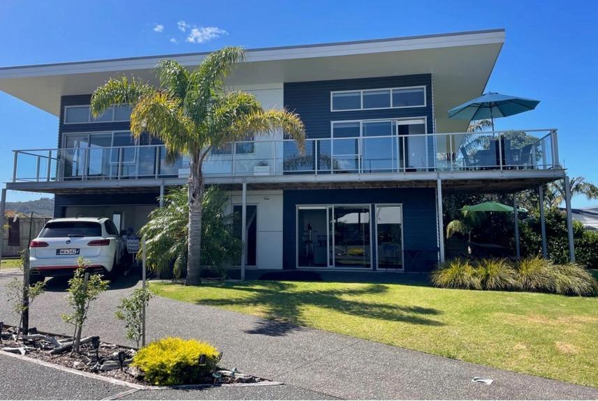 Aquila Waters - Whitianga Holiday Home Exterior foto